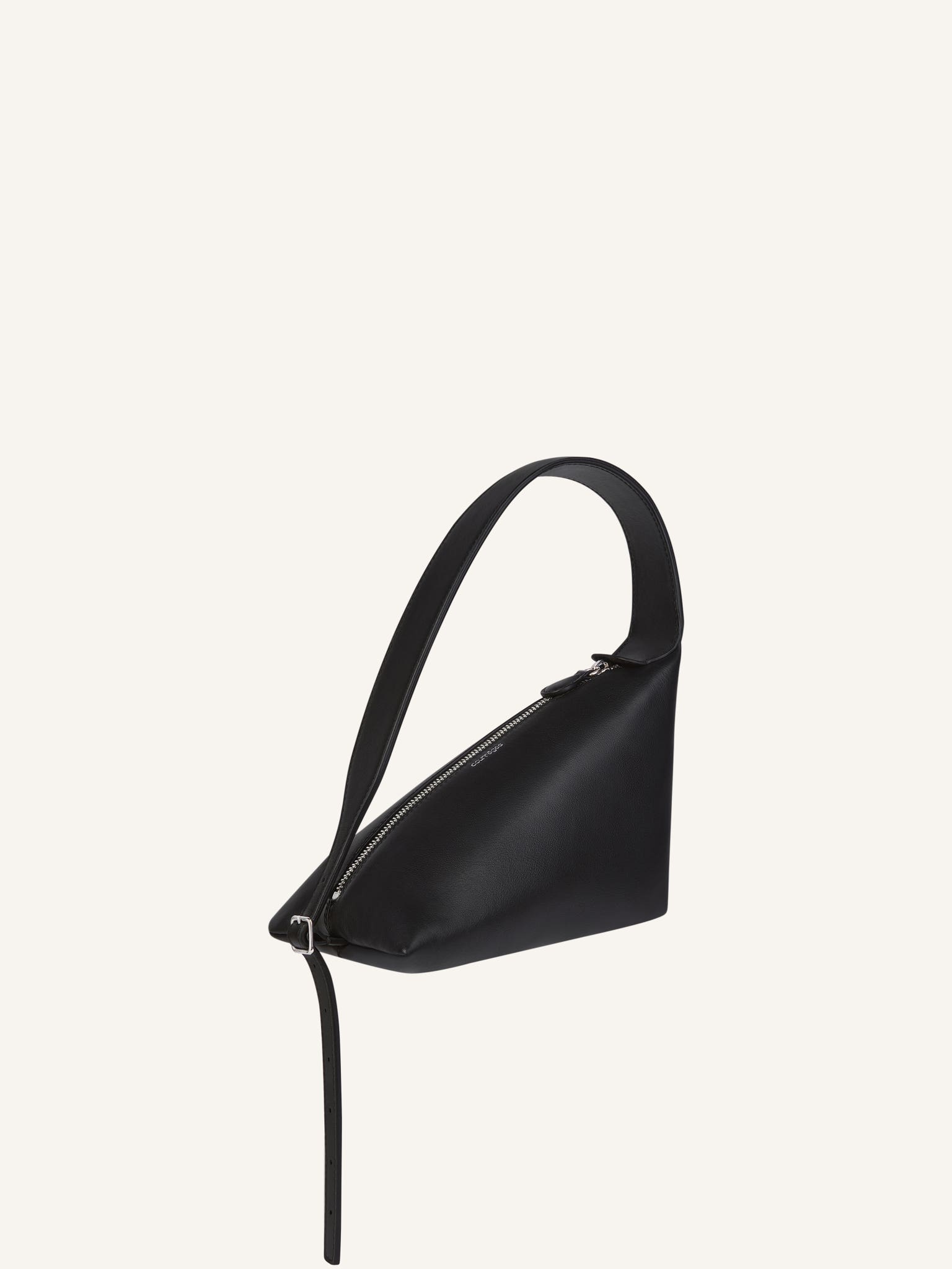 LEATHER ONE BAG