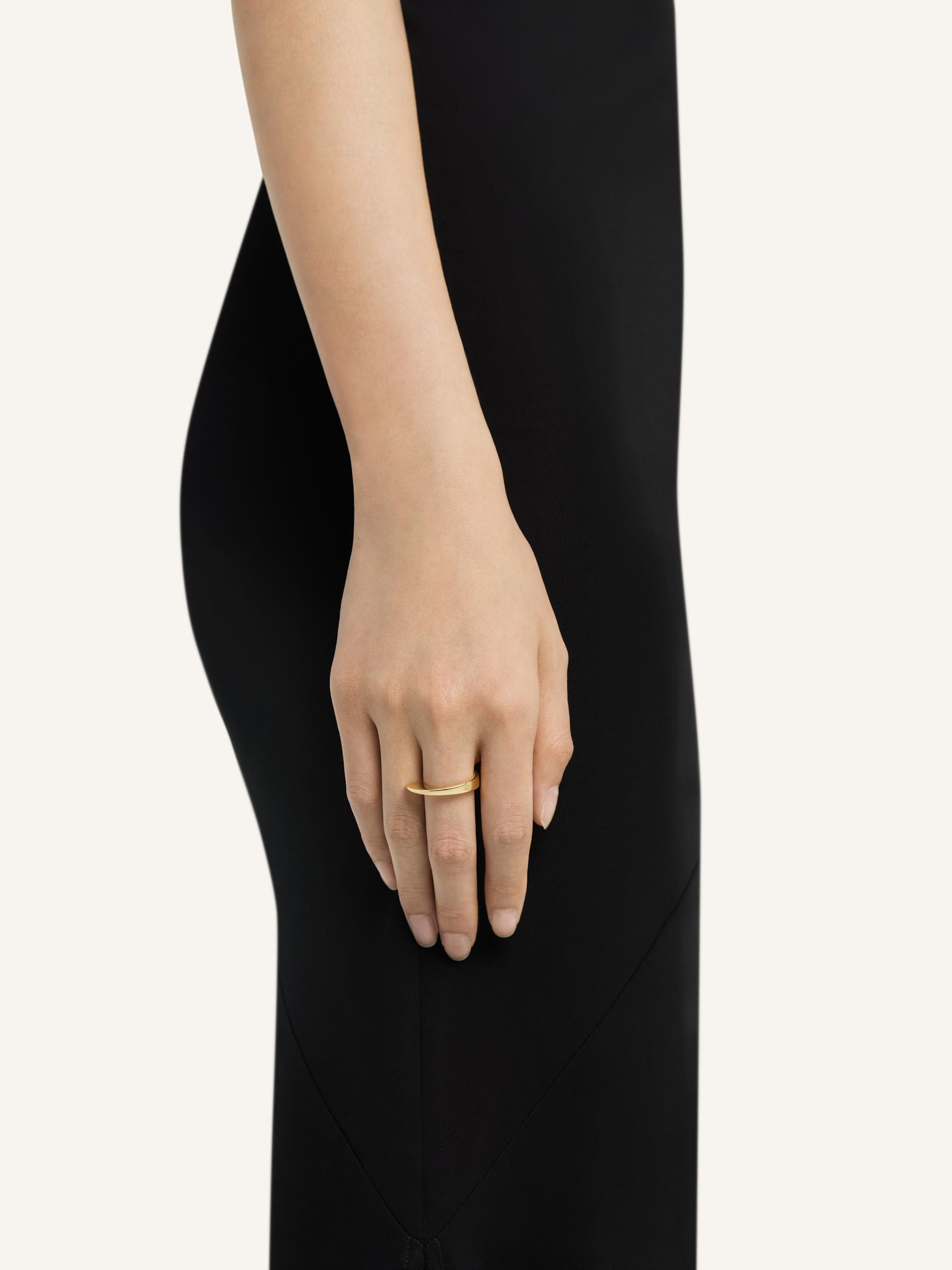 SMALL ONE METAL RING