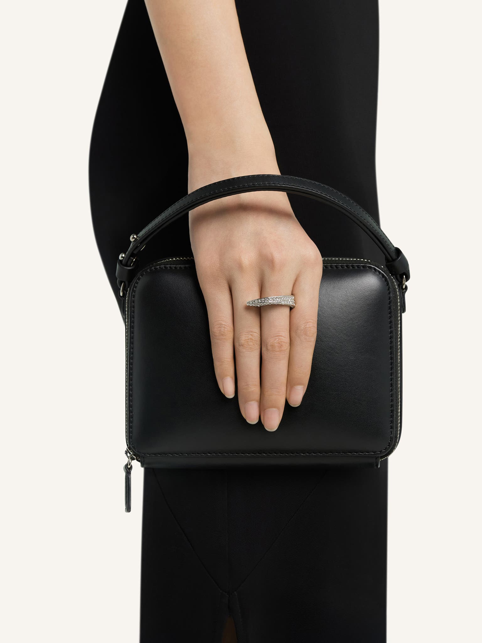 ONE STRASS RING