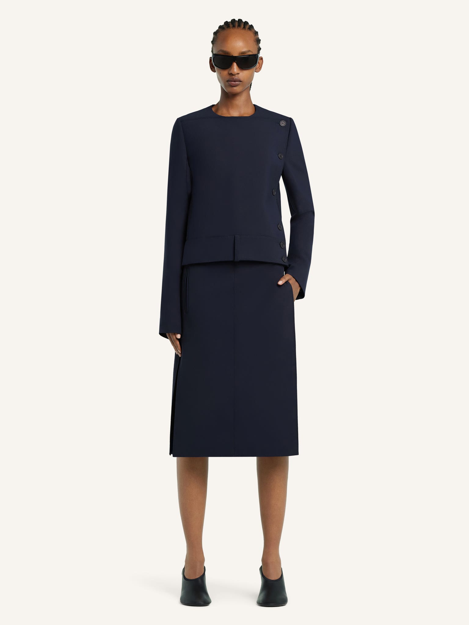 BELTED SLIT SKIRT