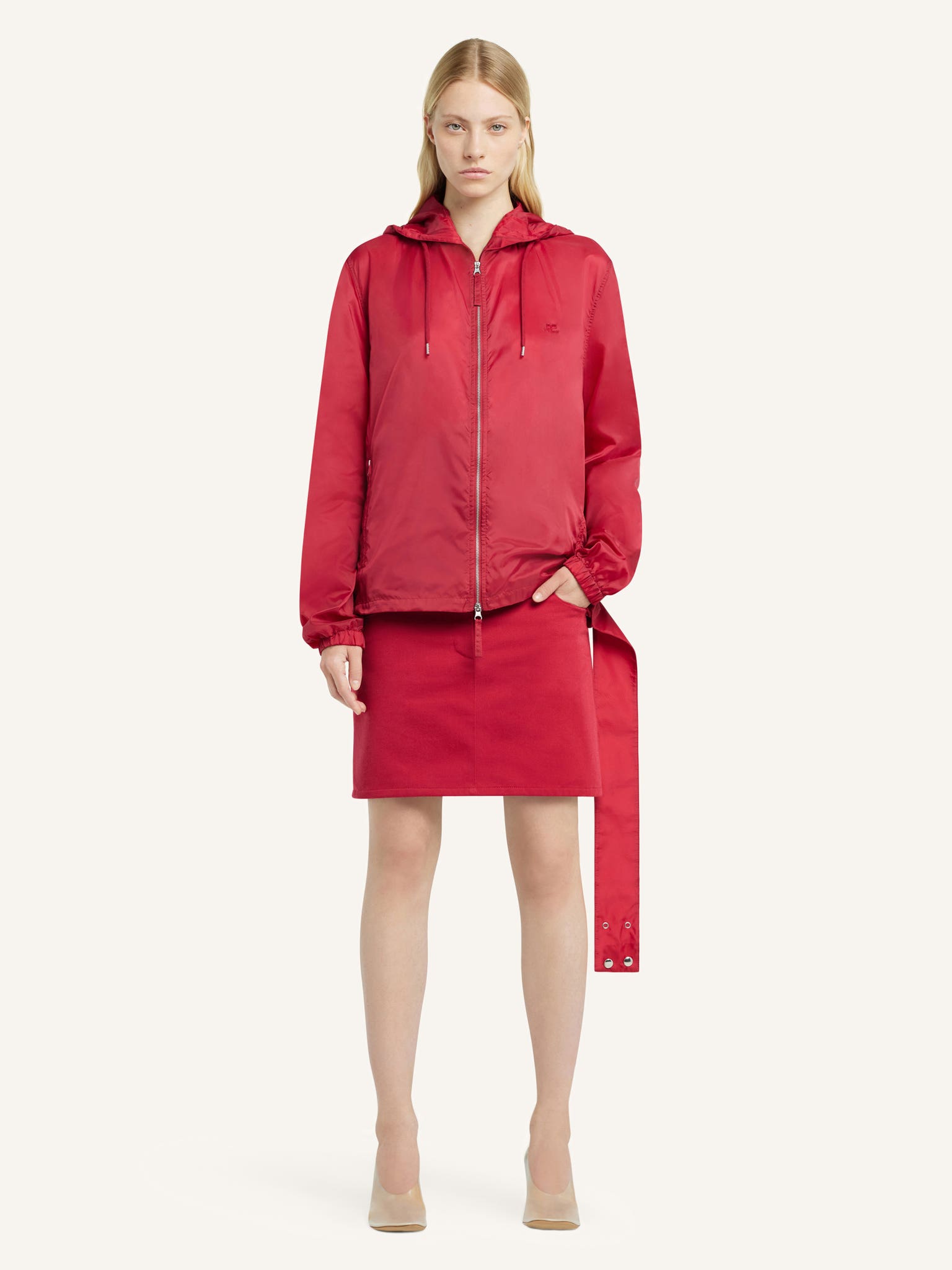 HOODED WINDBREAKER