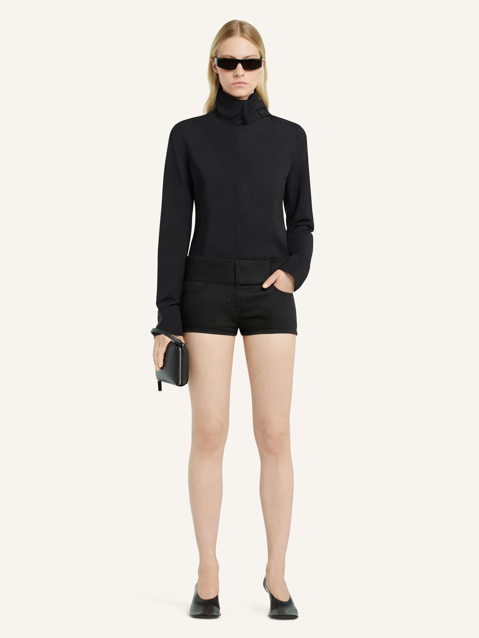 BELTED MINI SHORTS
