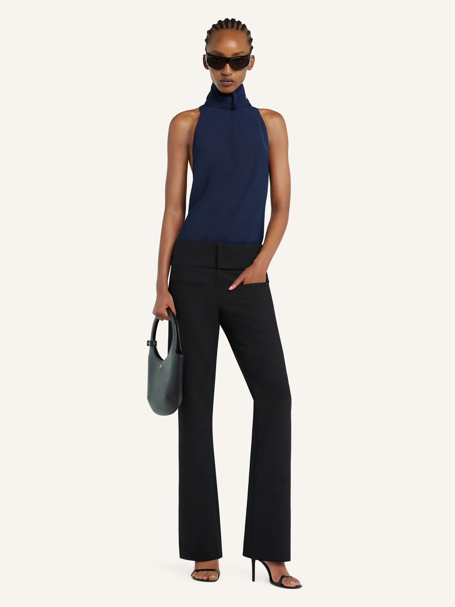 SLEEVELESS SCARF BLOUSE