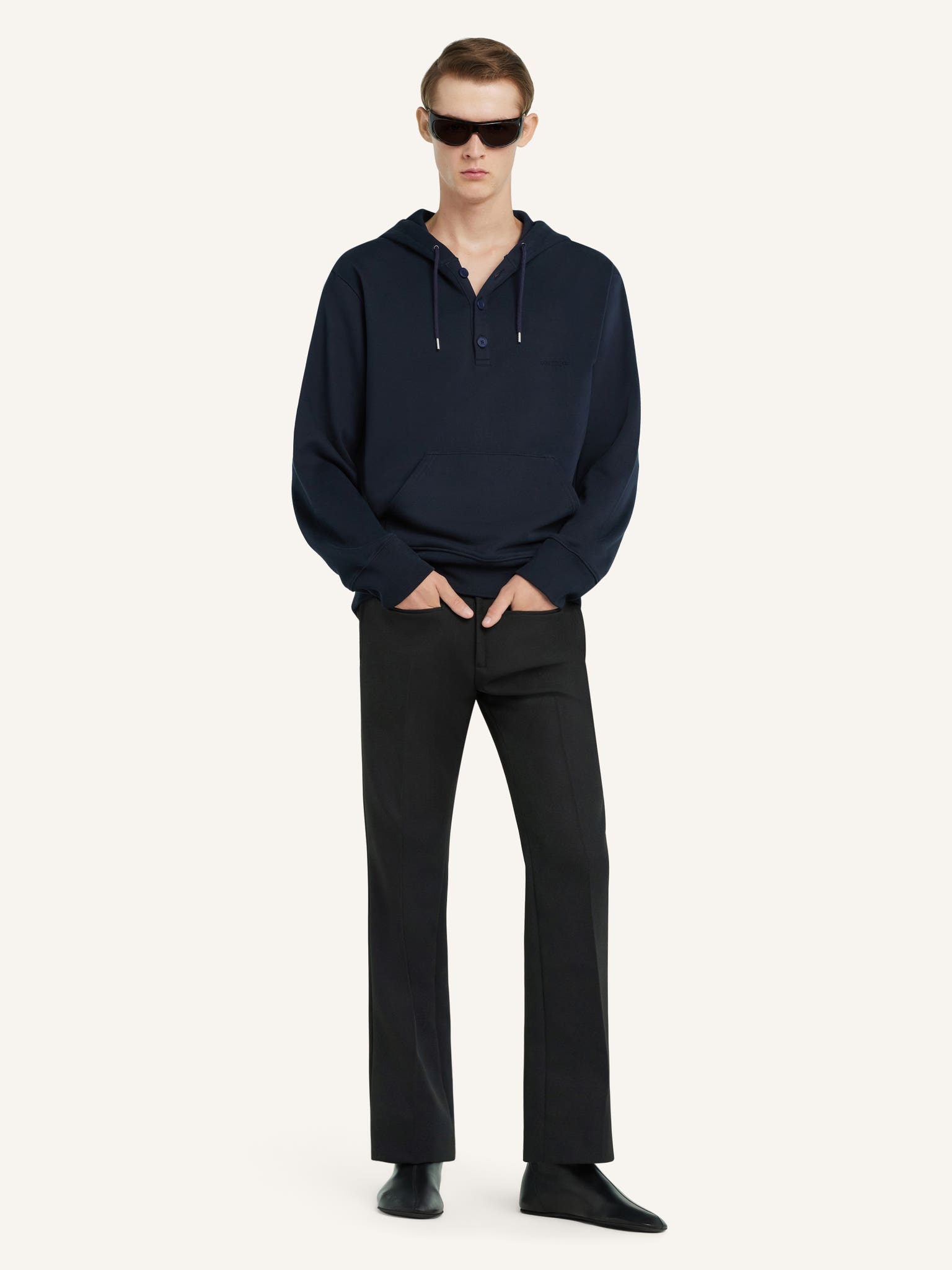 SWEAT À CAPUCHE BOUTONNÉ