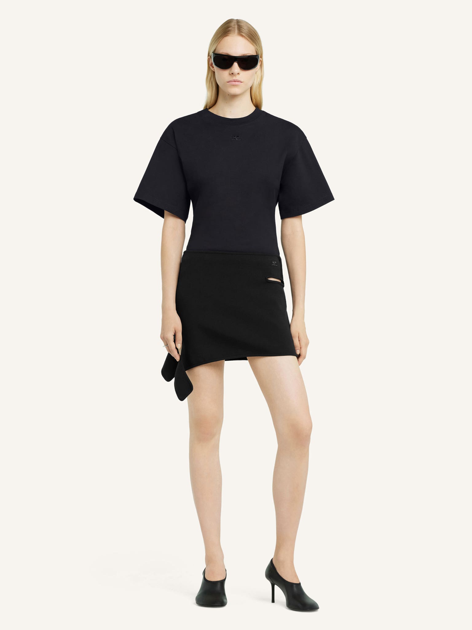 FITTED T-SHIRT
