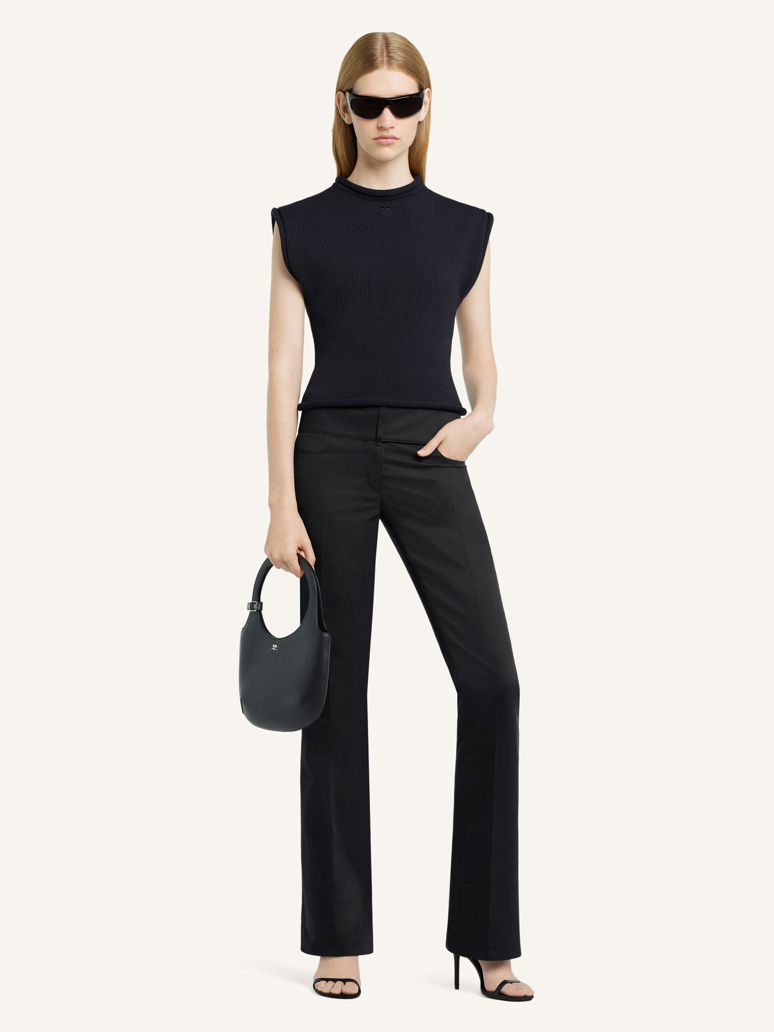CROPPED SLEEVELES SWEATER
