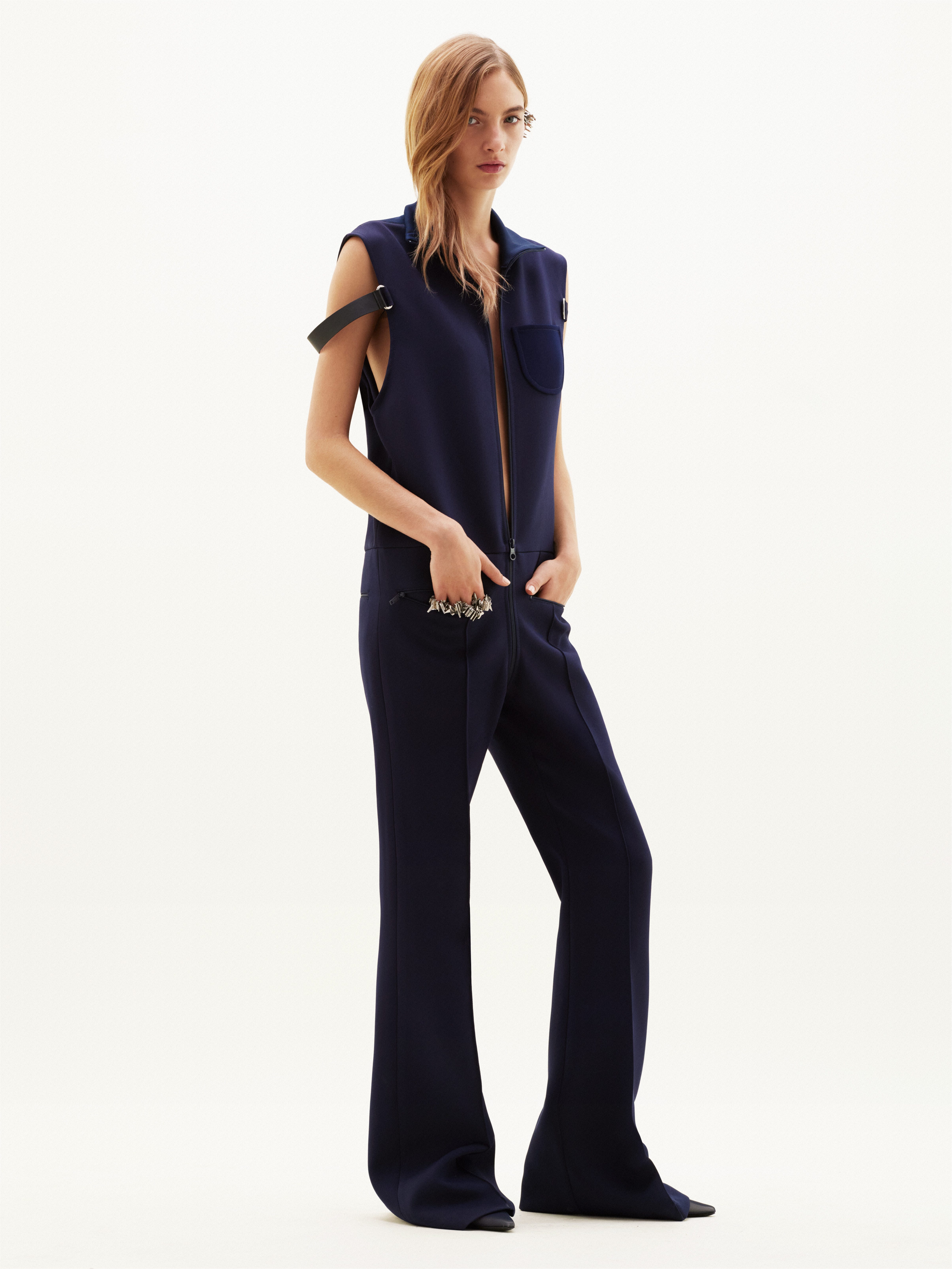 TWILL STRAP SLEEVELESS JUMPSUIT courr ges