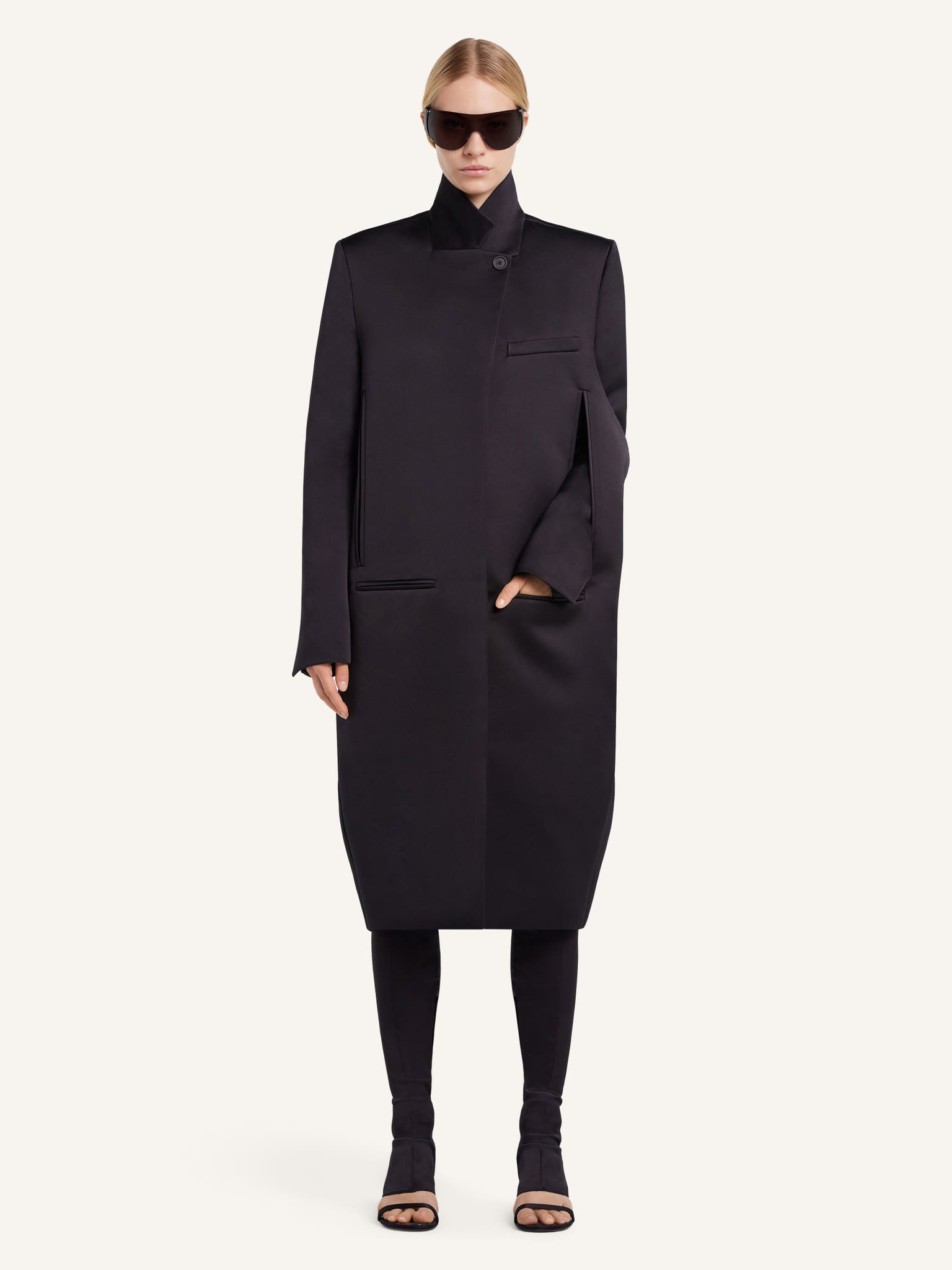 MANTEAU EN SATIN