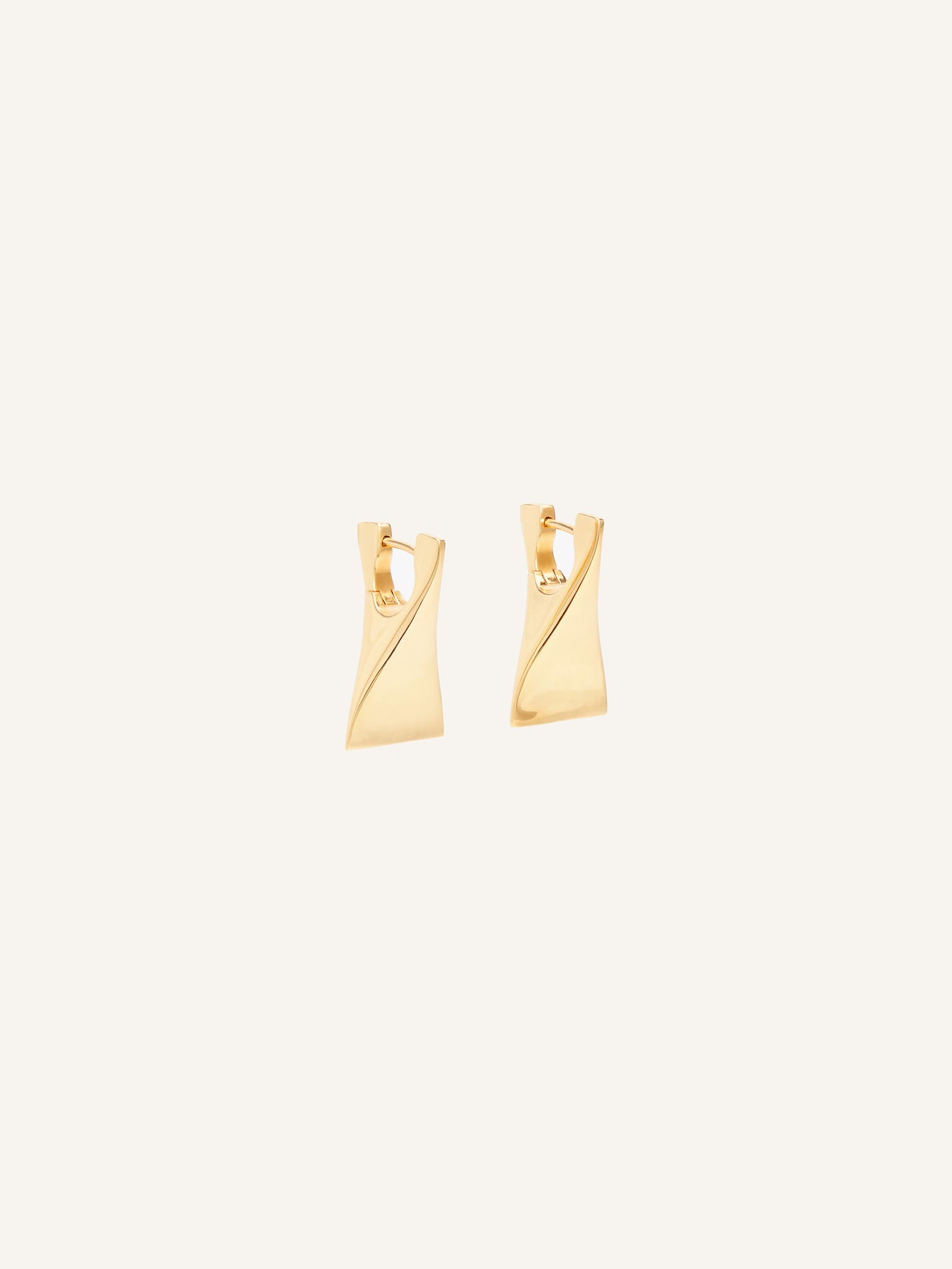ONE BRASS EARRINGS