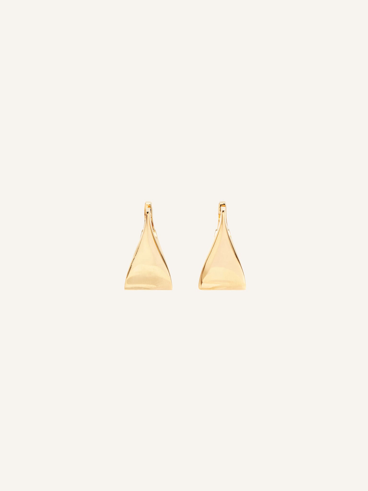 ONE BRASS EARRINGS